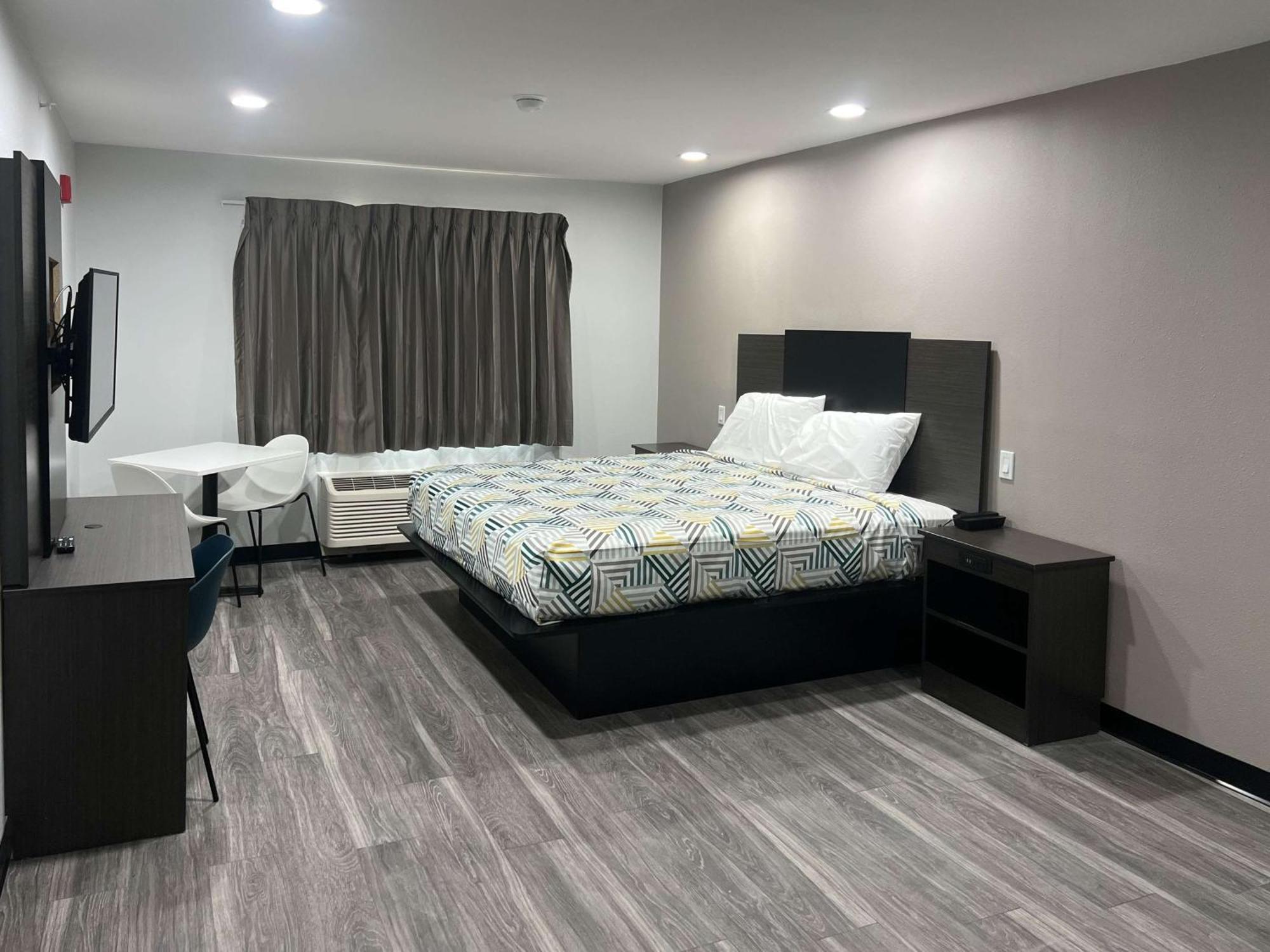 6 City, Ok South Hotel 3*